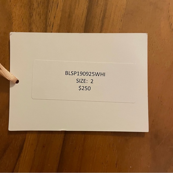 Curete Off-the-Shoulder Floral Blouse - Picture 7 of 9